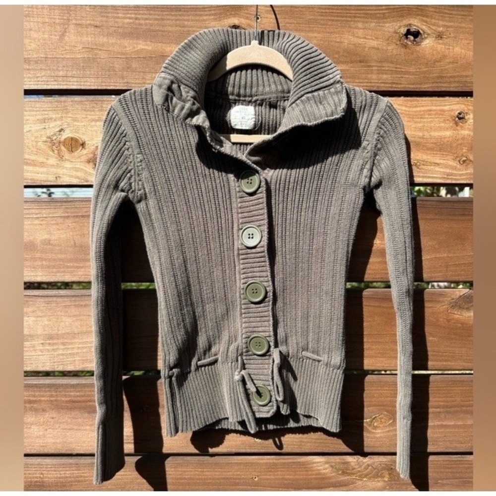Vintage Y2K H&M L.O.G.G. Olive Green Collared Button Up Ribbed Cardigan